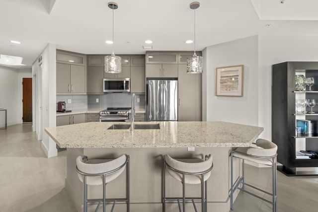 300 S Australian Avenue, West Palm Beach, FL 33401