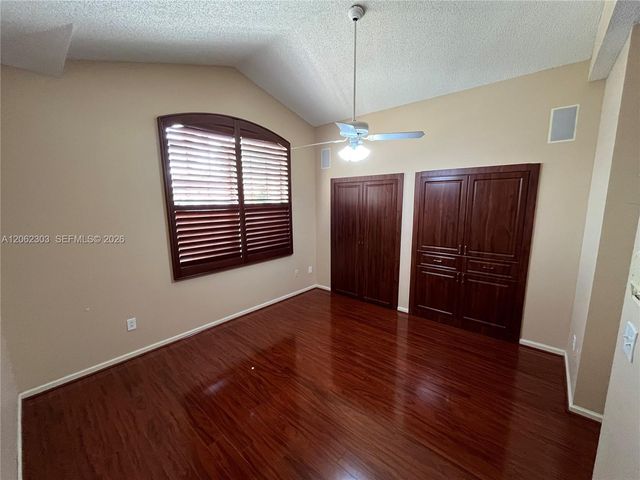 1540 W Lacosta Dr W, Pembroke Pines, FL 33027
