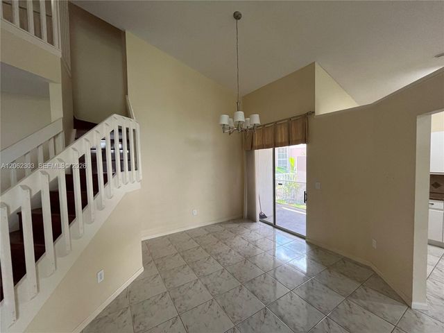 1540 W Lacosta Dr W, Pembroke Pines, FL 33027