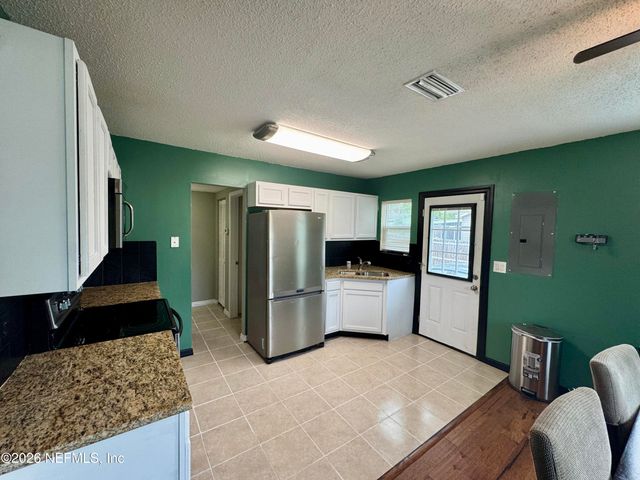 4612 FREMONT Street, Jacksonville, FL 32210