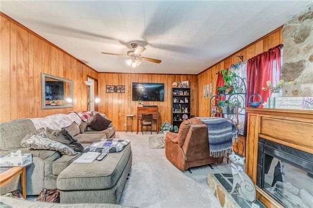 221 County Road 255, Fort Payne, AL 35967