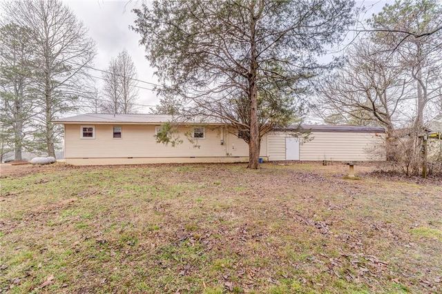 221 County Road 255, Fort Payne, AL 35967