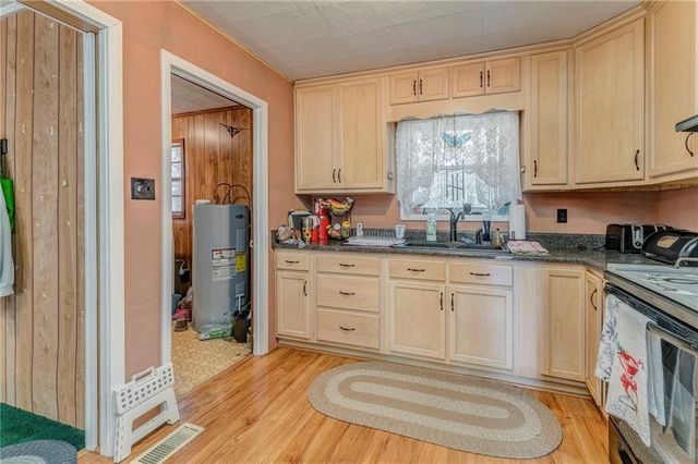 221 County Road 255, Fort Payne, AL 35967