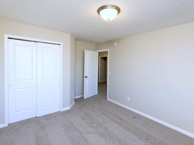 9662 32nd Street NE, Saint Michael, MN 55376