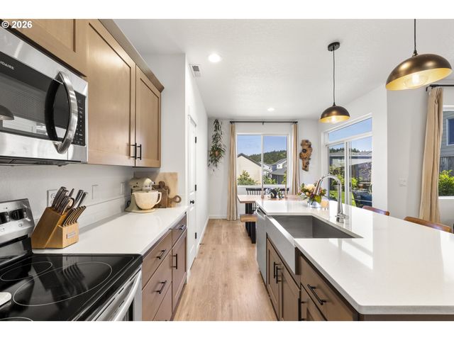 847 Ne PINEBREAK Dr, Estacada, OR 97023