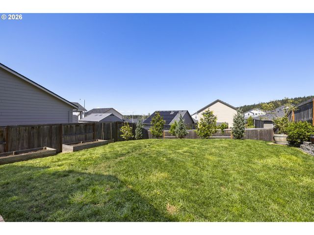847 Ne PINEBREAK Dr, Estacada, OR 97023