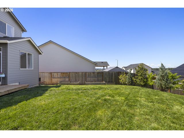 847 Ne PINEBREAK Dr, Estacada, OR 97023