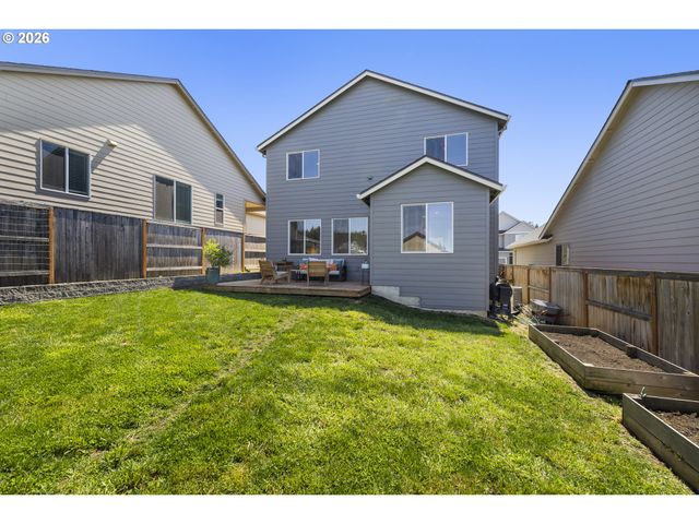847 Ne PINEBREAK Dr, Estacada, OR 97023