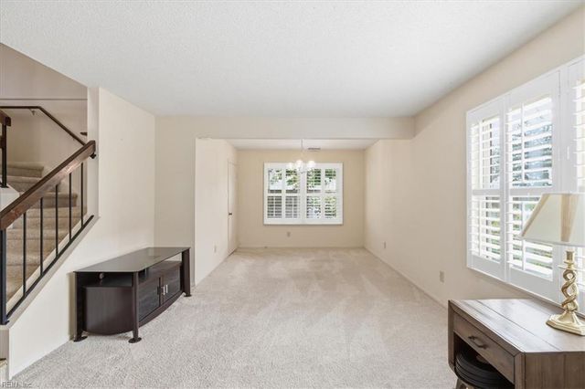 5204 Shorebreeze CT, Virginia Beach, VA 23464