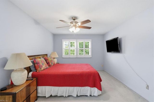 5204 Shorebreeze CT, Virginia Beach, VA 23464