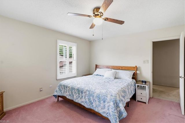 5204 Shorebreeze CT, Virginia Beach, VA 23464