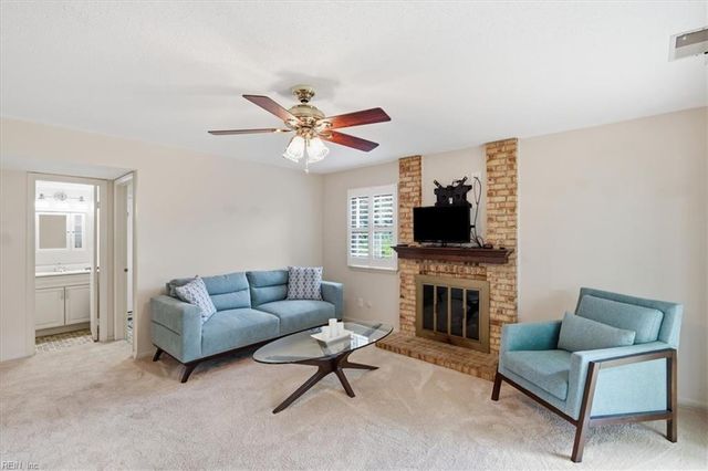 5204 Shorebreeze CT, Virginia Beach, VA 23464