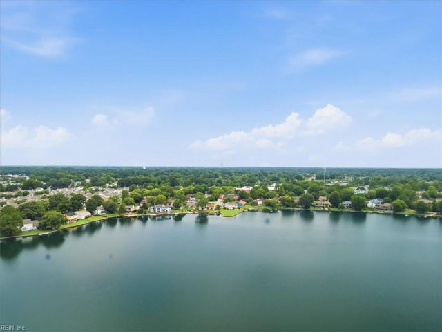 5204 Shorebreeze CT, Virginia Beach, VA 23464