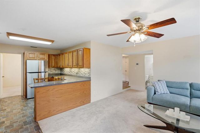 5204 Shorebreeze CT, Virginia Beach, VA 23464