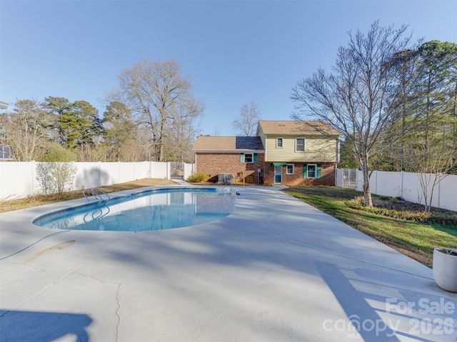 3021 University Drive, Lancaster, SC 29720