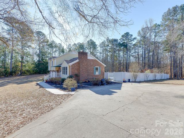 3021 University Drive, Lancaster, SC 29720