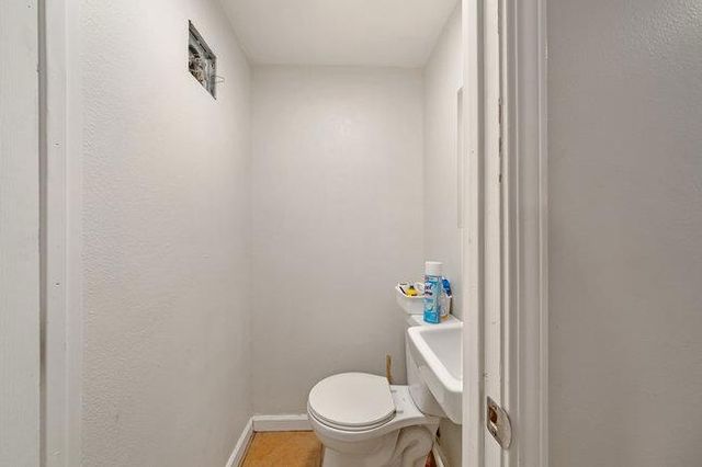 2946 E 29th Street, Oakland, CA 94601