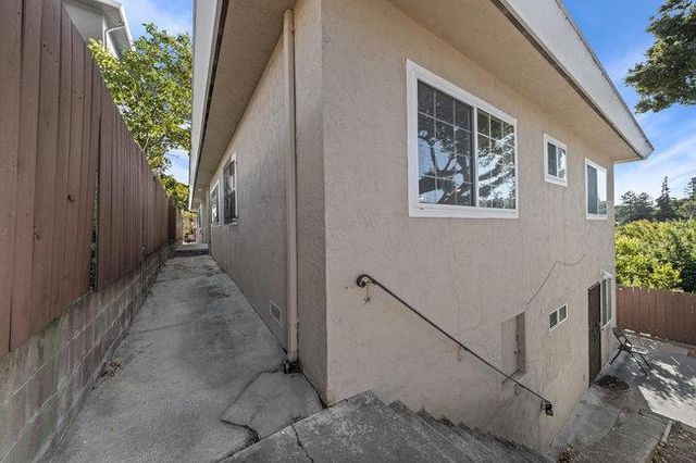 2946 E 29th Street, Oakland, CA 94601