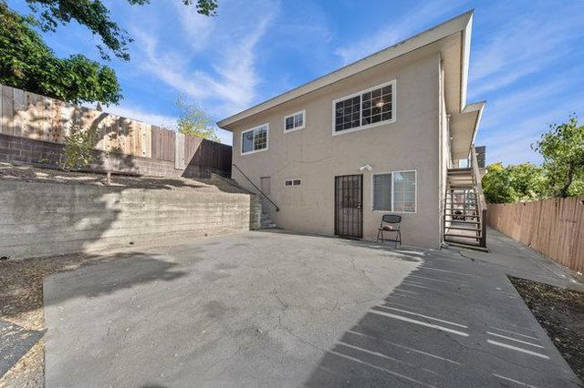 2946 E 29th Street, Oakland, CA 94601