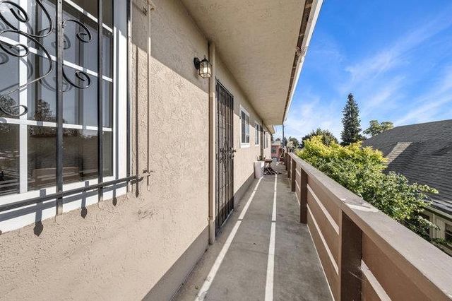 2946 E 29th Street, Oakland, CA 94601