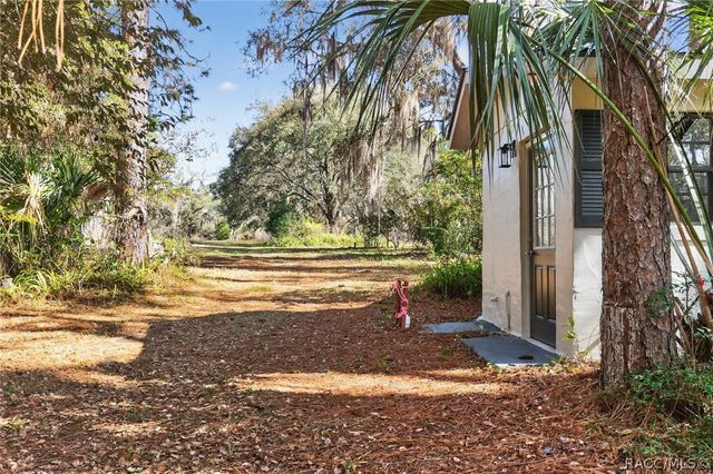 1741 N Crooked Branch Drive, Lecanto, FL 34461