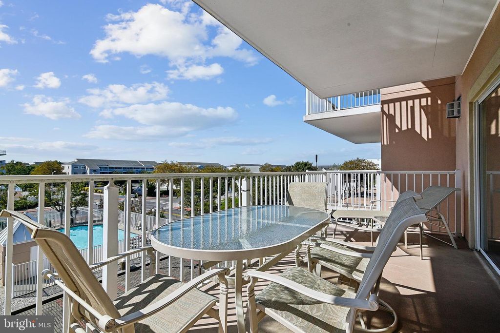 Image 11 of property listing at 104 125TH ST #202, Ocean City, MD 21842