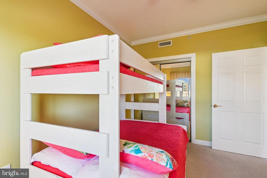 Image 21 of property listing at 104 125TH ST #202, Ocean City, MD 21842