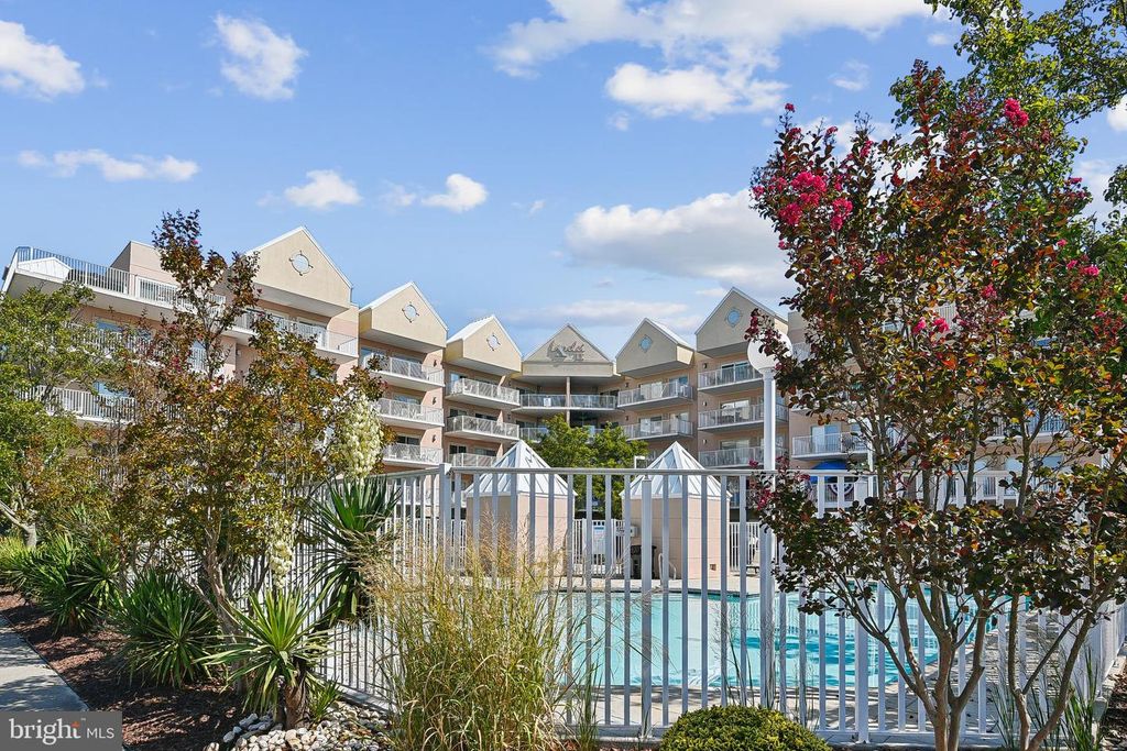 Image 6 of property listing at 104 125TH ST #202, Ocean City, MD 21842