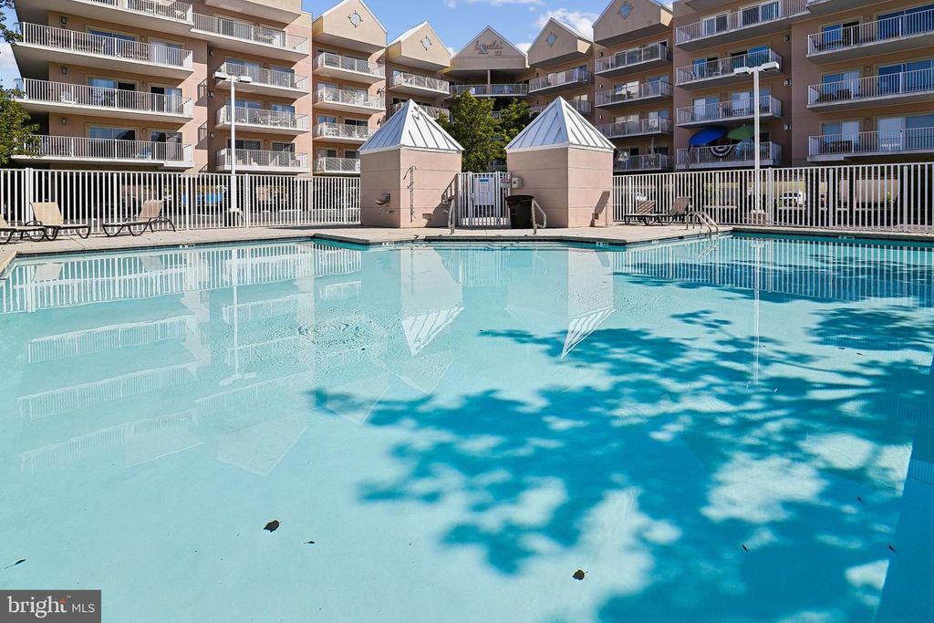 Image 8 of property listing at 104 125TH ST #202, Ocean City, MD 21842