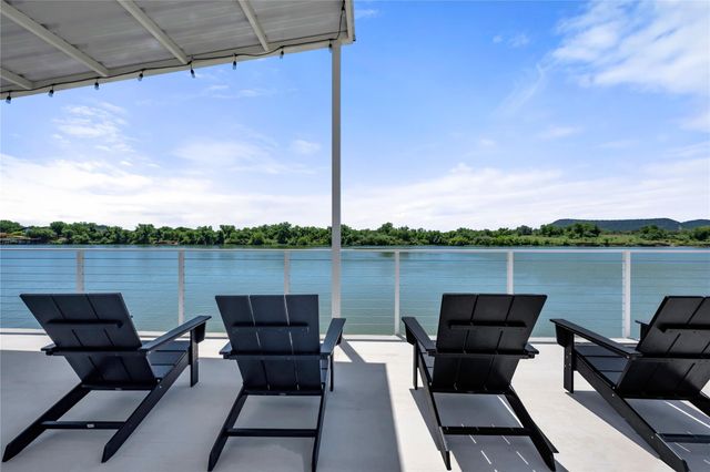3208 River Oaks DR, Kingsland, TX 78639