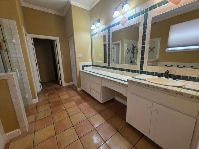 4204 Bluff View Drive, Granbury, TX 76048