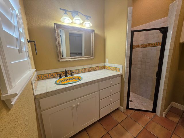 4204 Bluff View Drive, Granbury, TX 76048