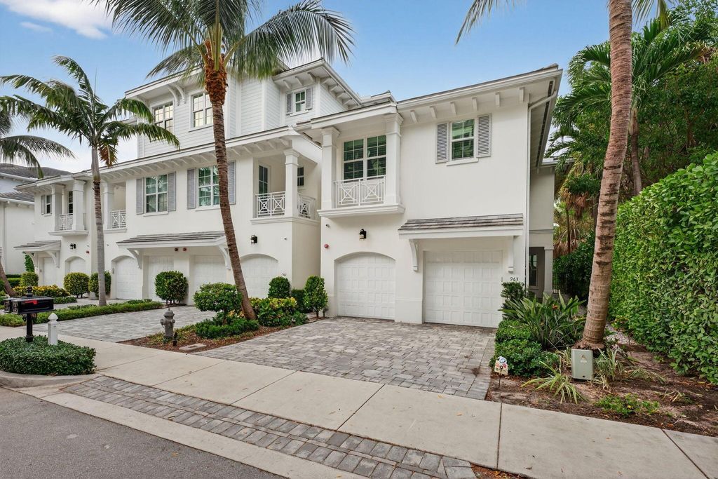 963 Sweetwater Lane, Boca Raton, FL 33431