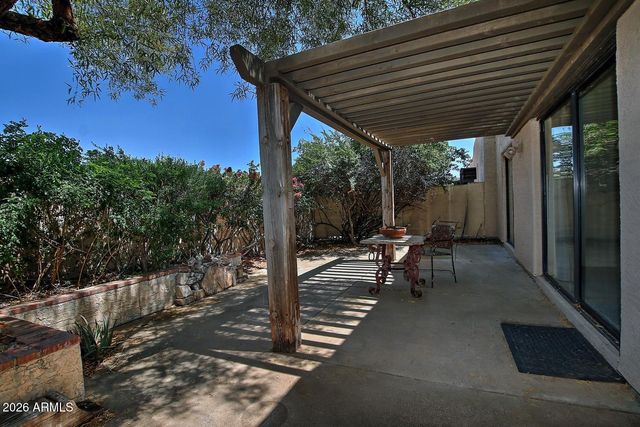 11742 E MERCER Lane, Scottsdale, AZ 85259