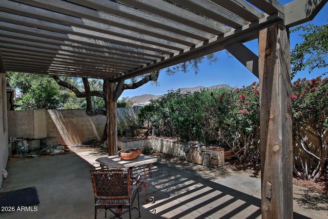 11742 E MERCER Lane, Scottsdale, AZ 85259