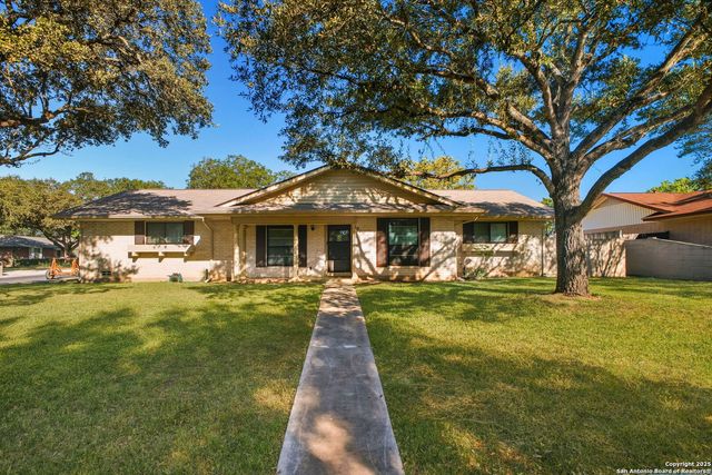 101 Patrick Henry, Schertz, TX 78154