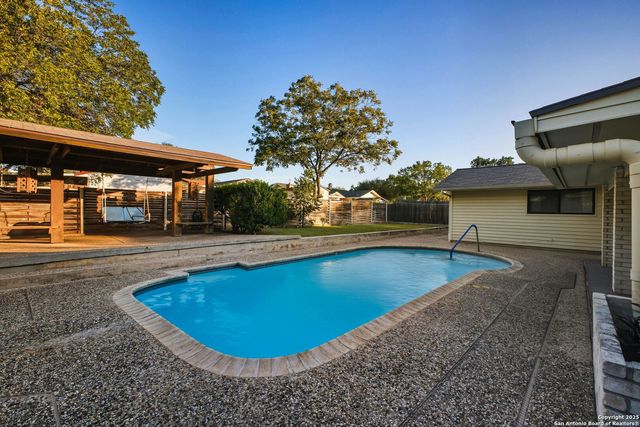 101 Patrick Henry, Schertz, TX 78154