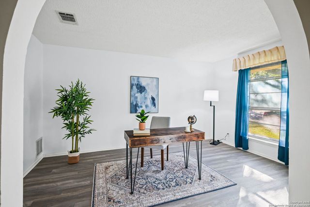 101 Patrick Henry, Schertz, TX 78154