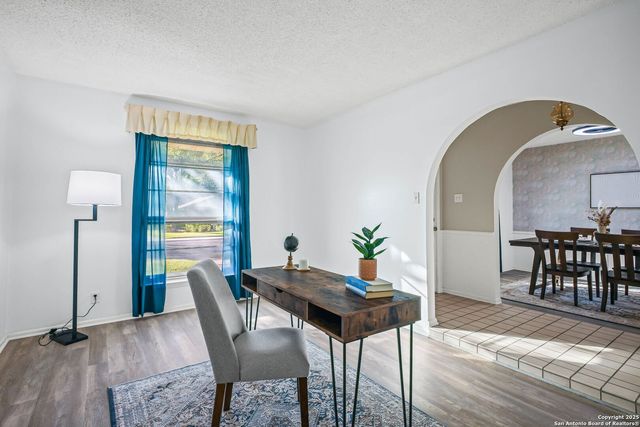 101 Patrick Henry, Schertz, TX 78154