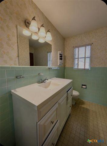 311 Delany Street, Seguin, TX 78155