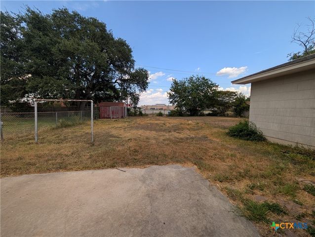 311 Delany Street, Seguin, TX 78155