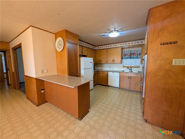 311 Delany Street, Seguin, TX 78155