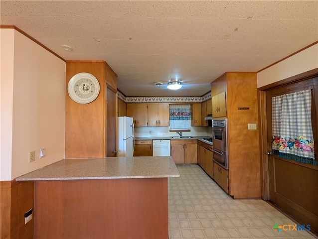 311 Delany Street, Seguin, TX 78155