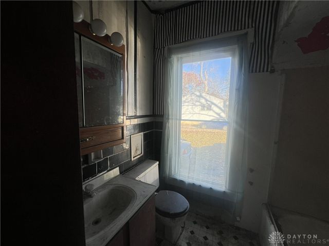 2035 Wesleyan Road, Dayton, OH 45406