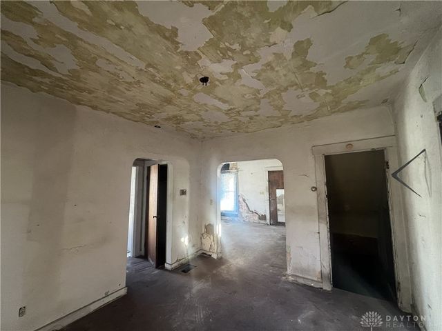 2035 Wesleyan Road, Dayton, OH 45406