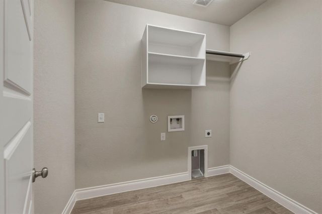 1320 LOW BRANCH LN, Leander, TX 78641