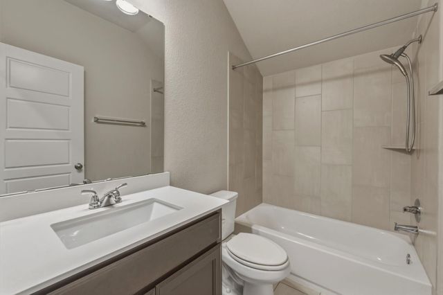 1320 LOW BRANCH LN, Leander, TX 78641