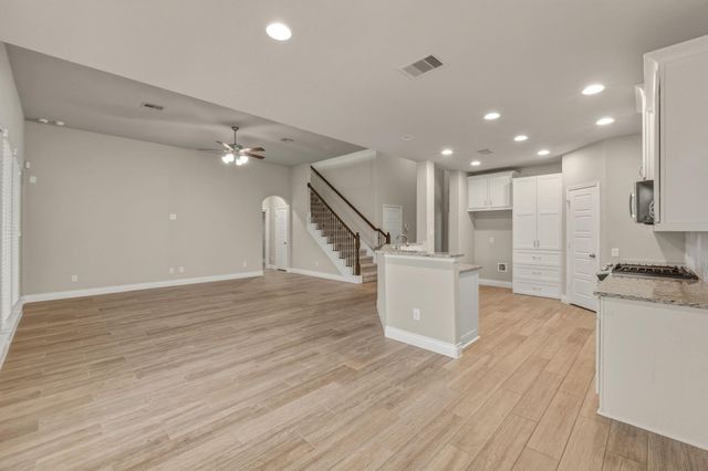 1320 LOW BRANCH LN, Leander, TX 78641