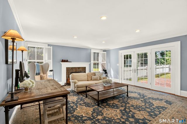 999 Bronson Road, Fairfield, CT 06824