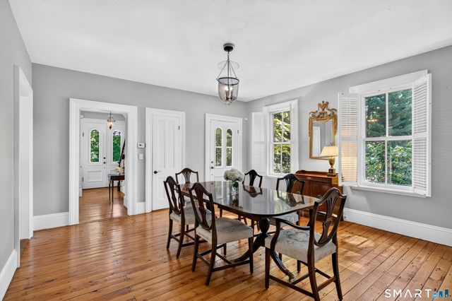 999 Bronson Road, Fairfield, CT 06824